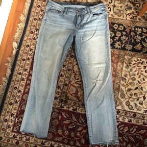 Lucky Brand Mid Rise Sweet Straight Jeans Size 32/14 Distressed